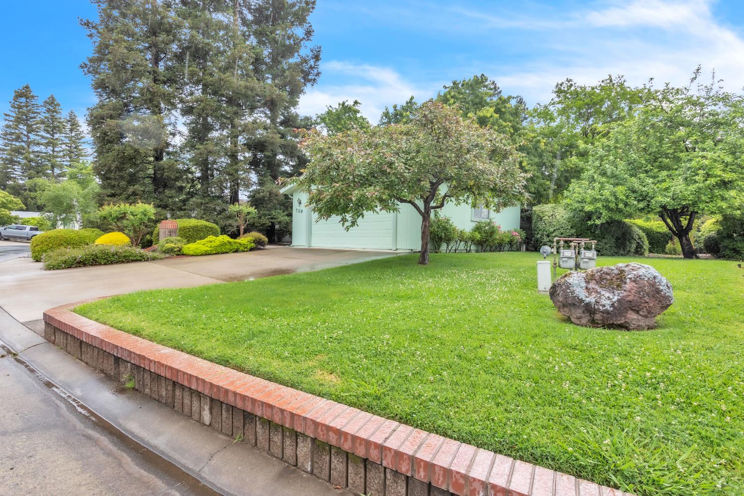 7119 Daisy Lane Citrus Heights, CA 95621 - Photo 3 of 37