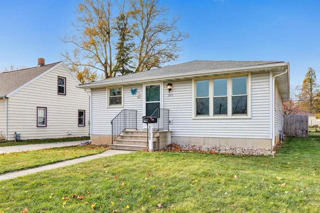 $234,900 | 1011 Marshall Avenue, Green Bay, WI 54303