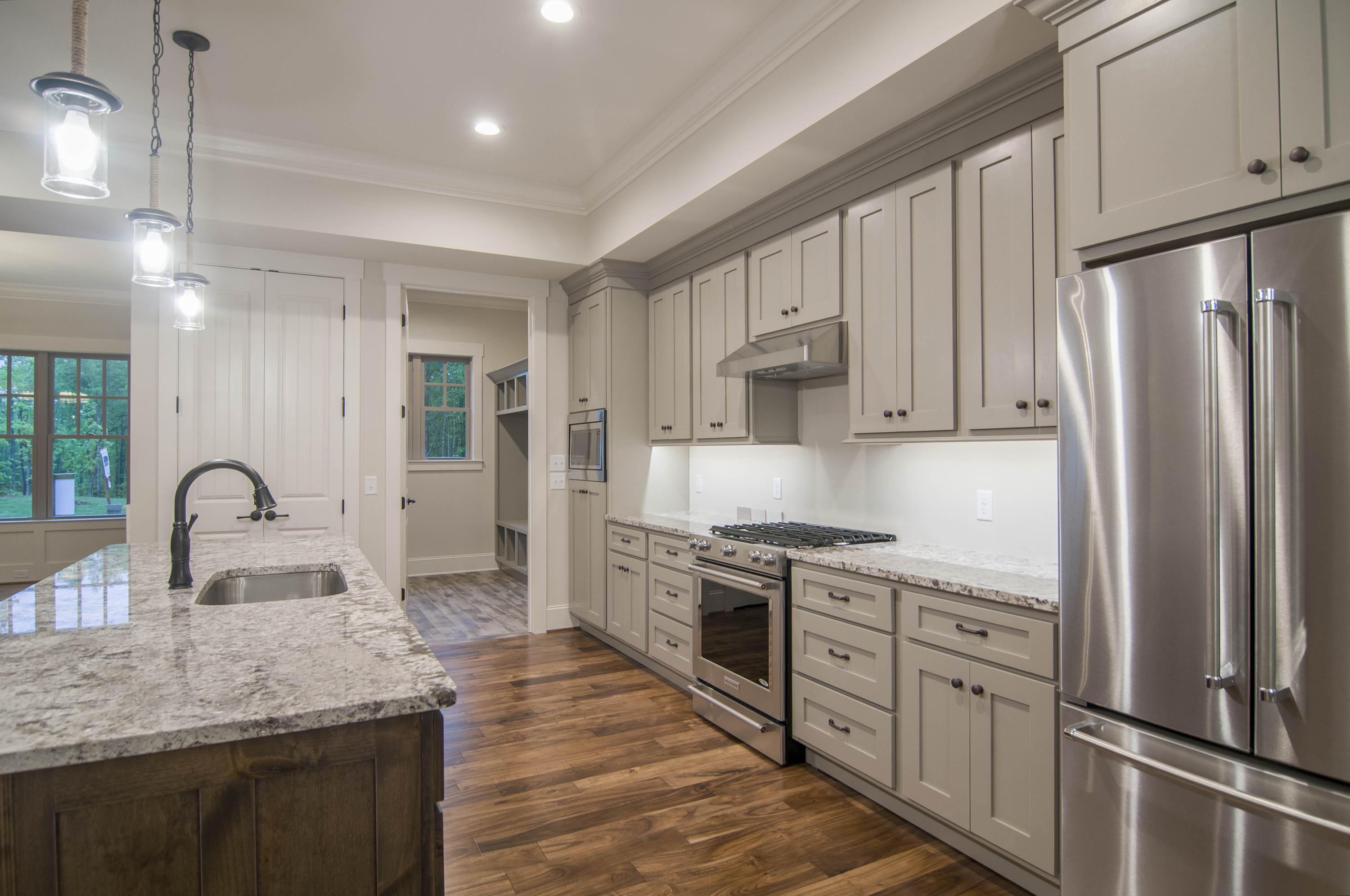 4953 Virginia Pine Road, Unit 3 Signal Mountain, TN 37377 - Photo 4 of 33 GWKitchen3Final