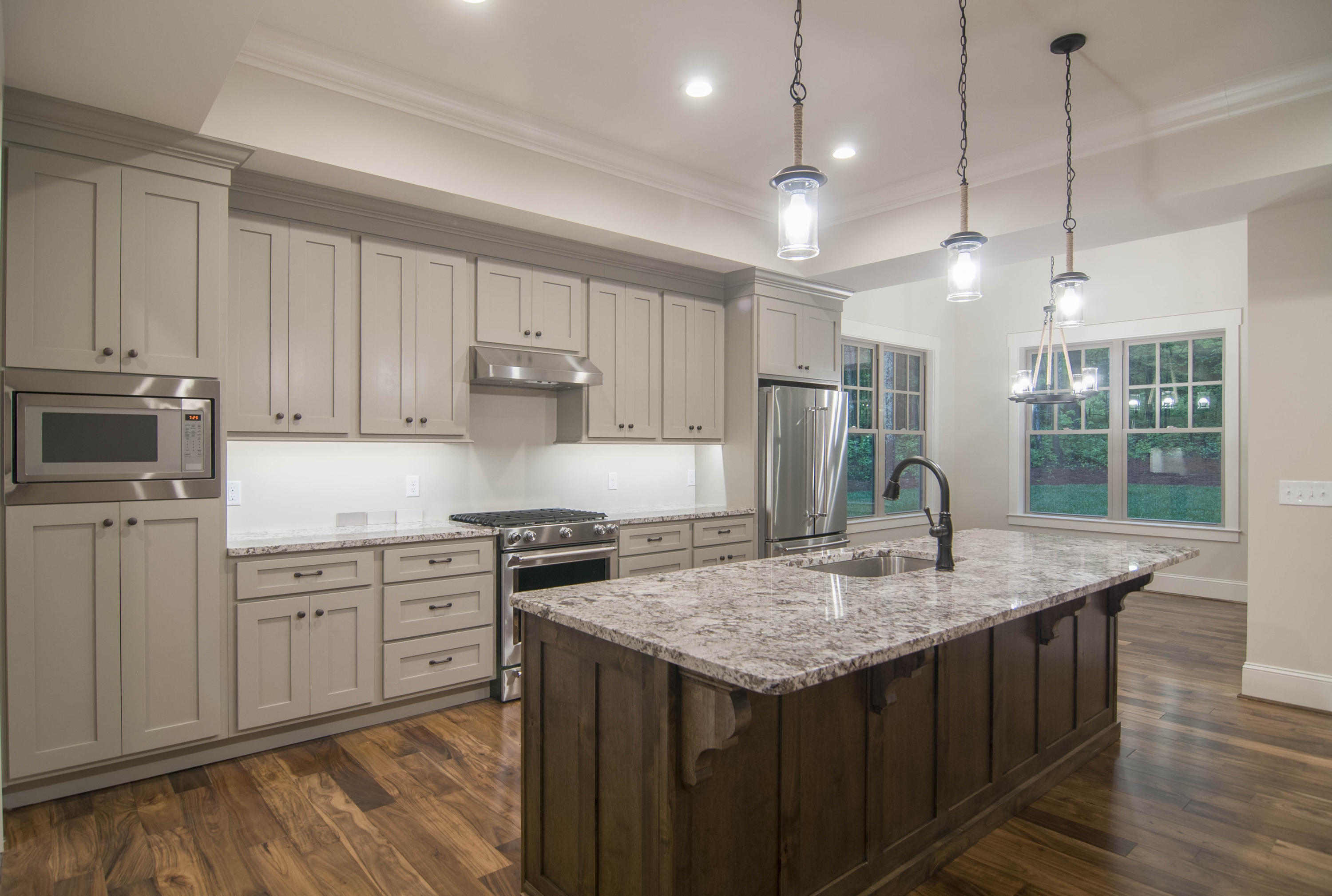 4953 Virginia Pine Road, Unit 3 Signal Mountain, TN 37377 - Photo 6 of 33 GWKitchenFinal