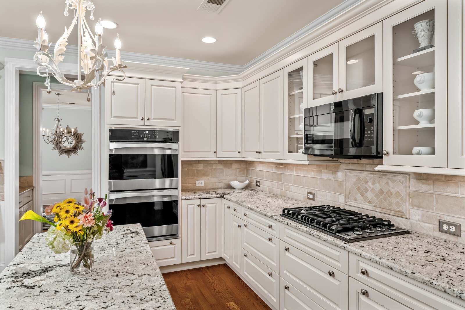 116 Addison Avenue Franklin, TN 37064 - Photo 18 of 63 Kitchen complete with custom cabinetry and updated granite