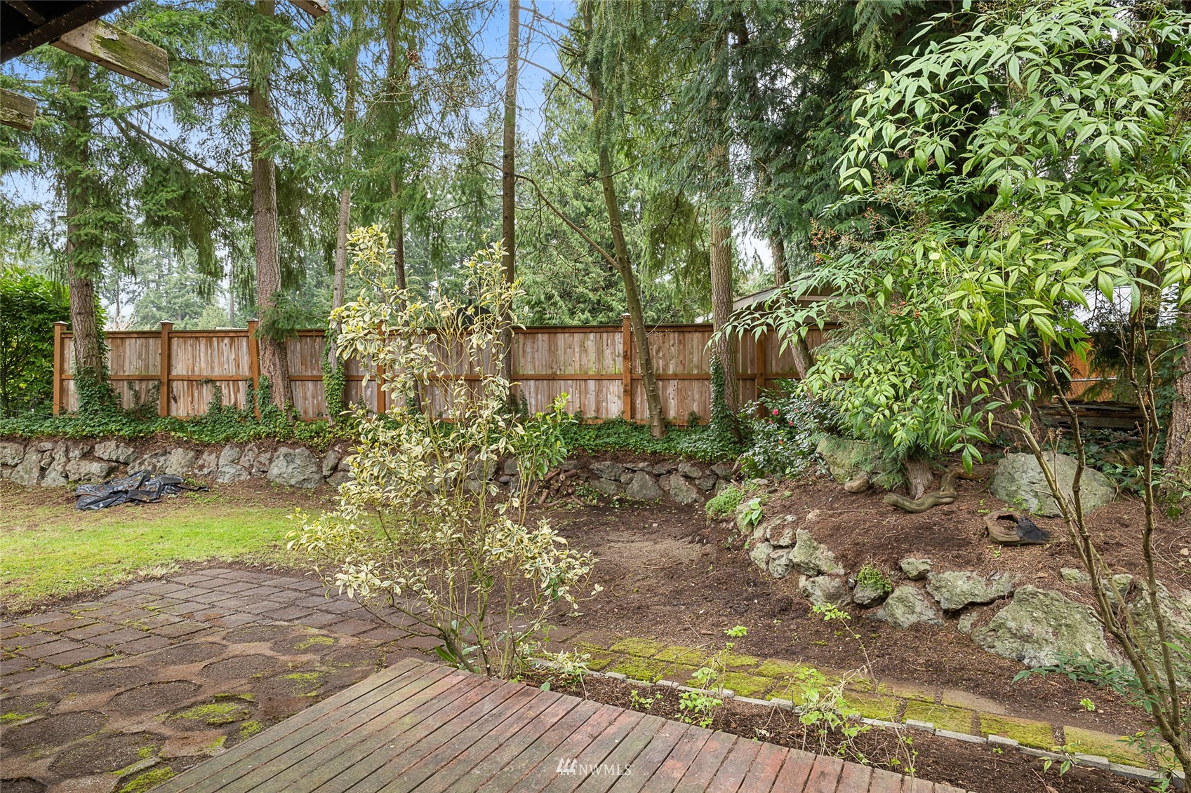 14332 118th Avenue Northeast Kirkland, WA 98034 - Photo 35 of 40 a view of a swimming pool with sitting area