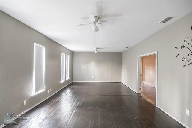 $150,000 | 141 East 3rd Street, Baird, TX 79504