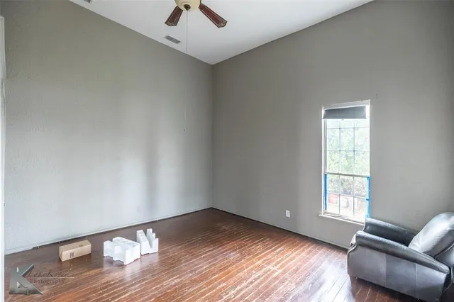 $150,000 | 141 East 3rd Street, Baird, TX 79504