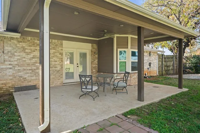$295,000 | 710 West Harwood Road, Euless, TX 76039