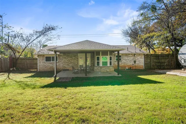 $295,000 | 710 West Harwood Road, Euless, TX 76039