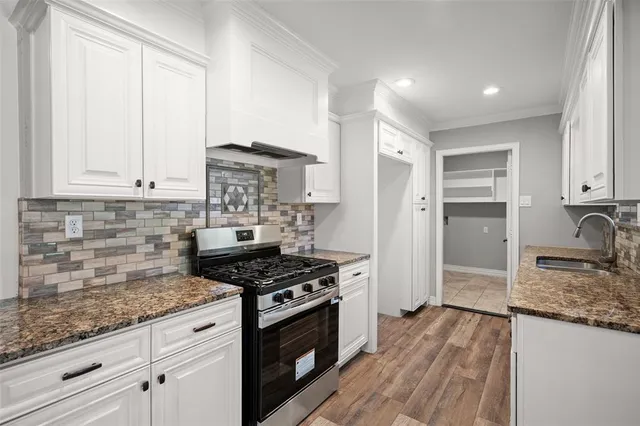 $295,000 | 710 West Harwood Road, Euless, TX 76039