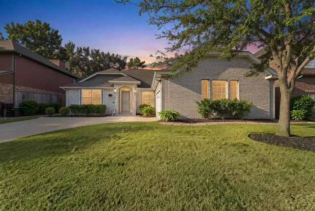 $260,000 | 13751 Sablesprings Lane, Houston, TX 77014