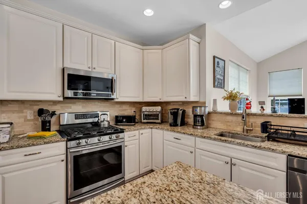 $749,900 | 81B North Locust Avenue, Unit A, Evesham, NJ 08053