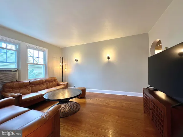 $2,300 | 303 Willow Avenue, Baltimore, MD 21206