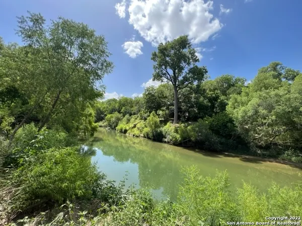 $350,000 | 5354 Labus Road, Elmendorf, TX 78112