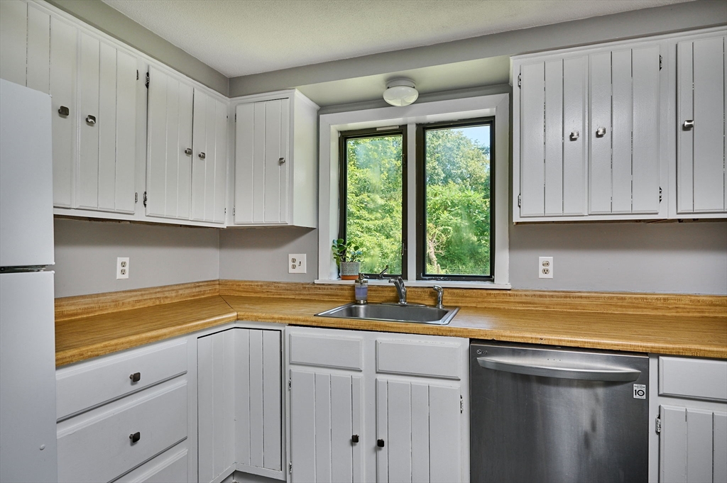 936 South Deerfield Road Conway, MA 01341 - Photo 5 of 29 Gallery Image 5