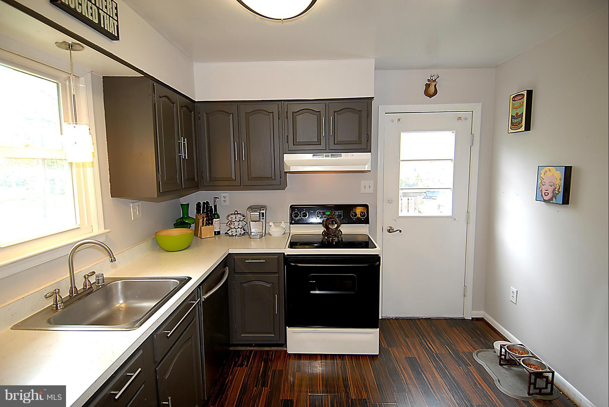 318 Salisbury Road Edgewater, MD 21037 - Photo 12 of 27 Kitchen