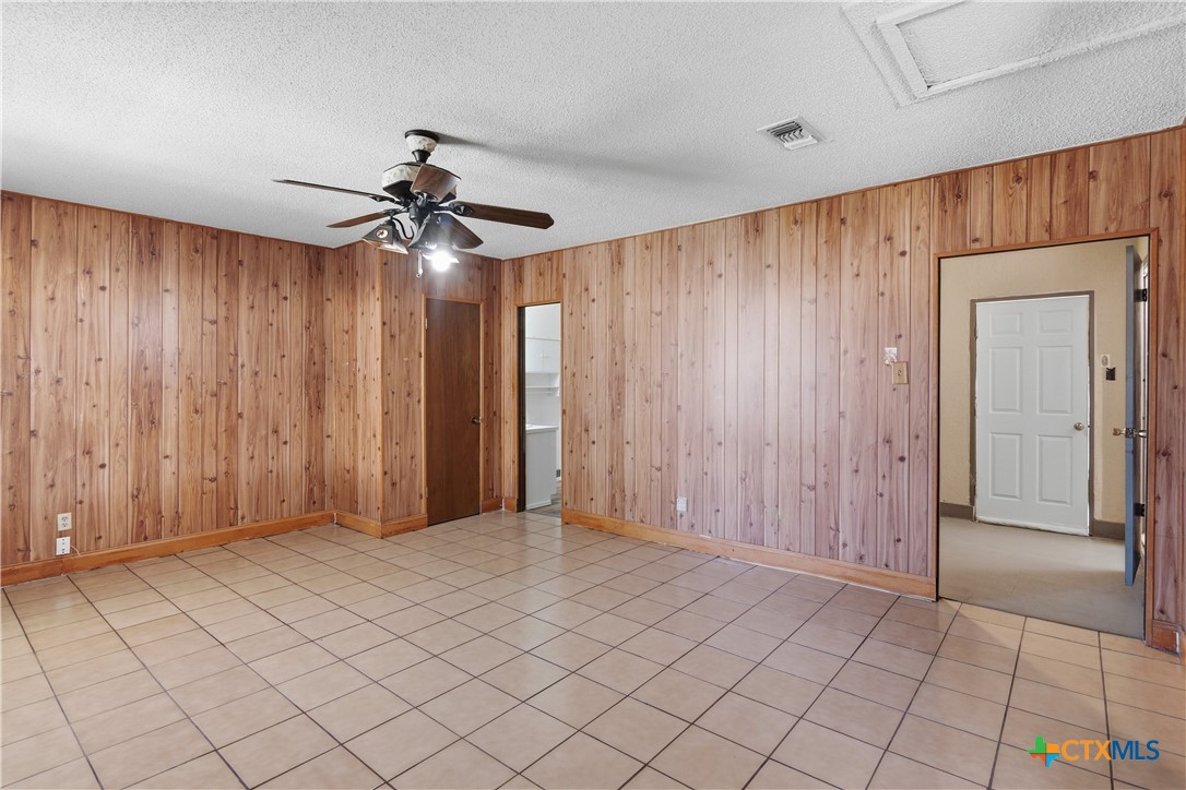 102 Runnel Street Seguin, TX 78155 - Photo 23 of 34 a view of an entryway with a chandelier fan