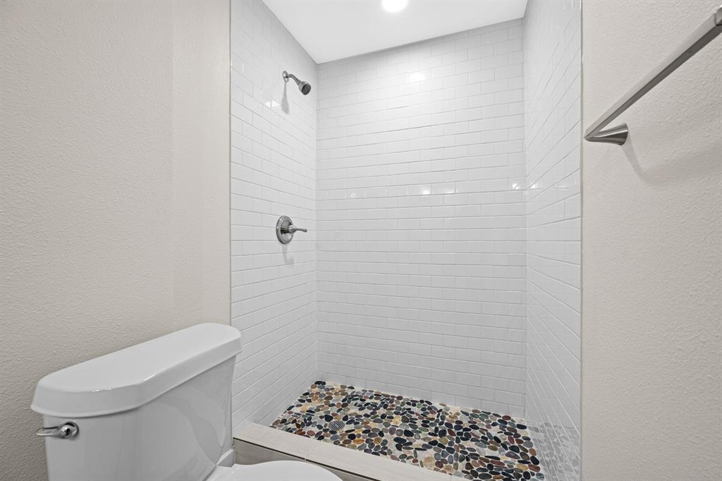 11355 Quail Run Street Dallas, TX 75238 - Photo 17 of 23