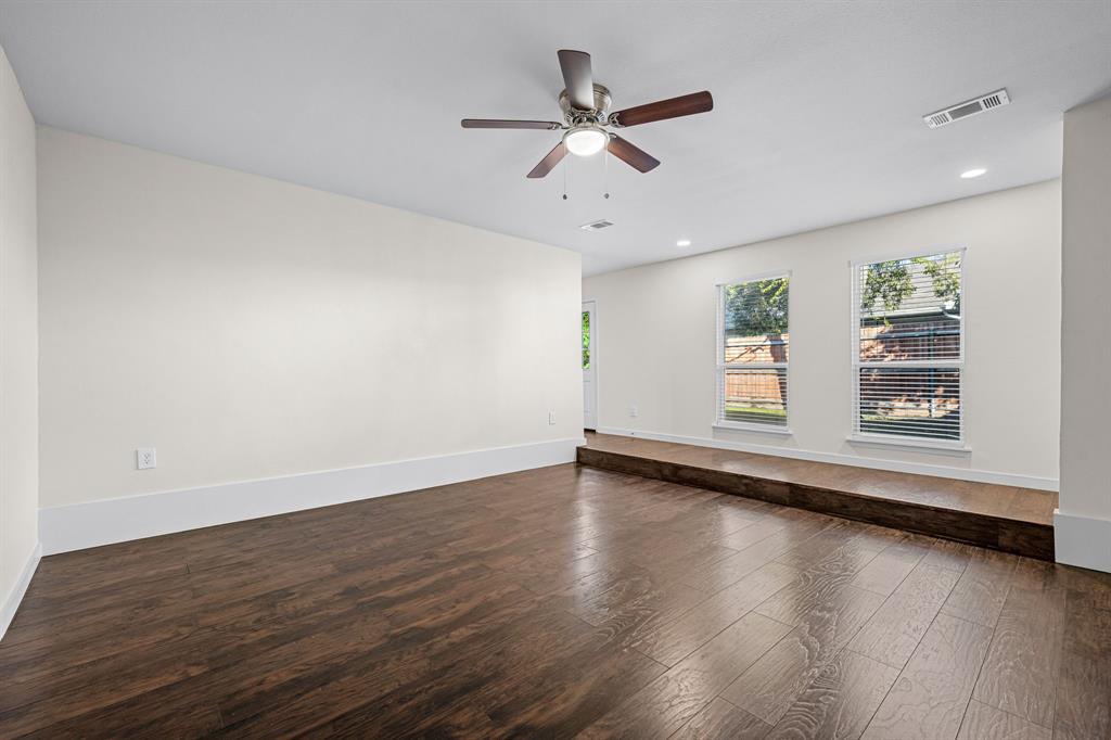 11355 Quail Run Street Dallas, TX 75238 - Photo 7 of 23