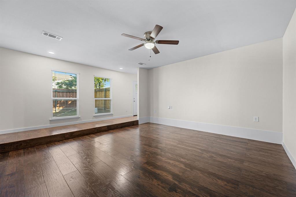 11355 Quail Run Street Dallas, TX 75238 - Photo 8 of 23