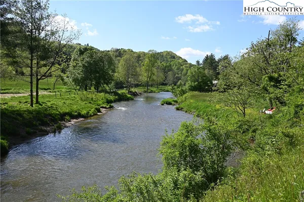 $17,500 | 11 Knob Hill Drive, Todd, NC 28684
