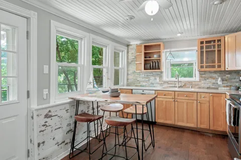 $925,000 | W288N8060 Park Drive, Merton, WI 53029