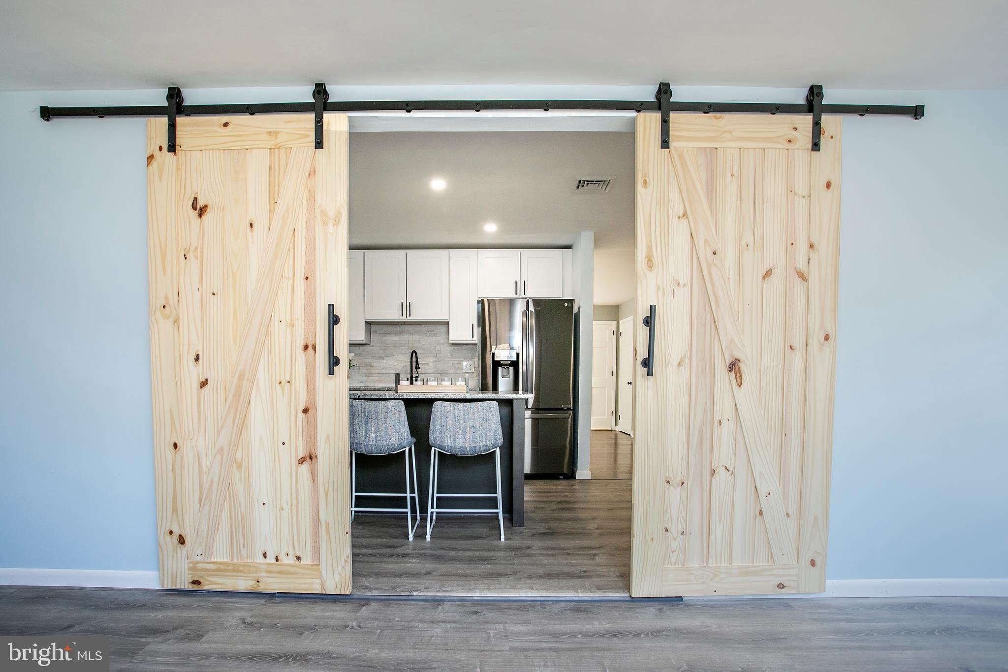 851 Rising Sun Road Telford, PA 18969 - Photo 15 of 33 Barn Doors