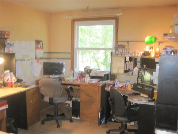 412 Southampton Road Holyoke, MA 01040 - Photo 14 of 26