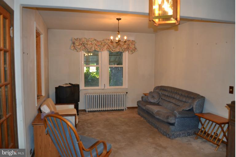4408 Ridge Road Baltimore, MD 21236 - Photo 1 of 11 Interior (General) living room