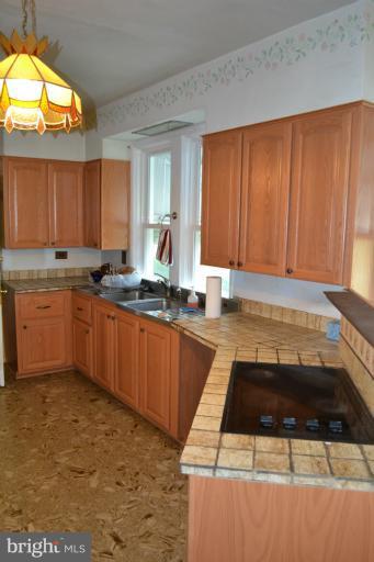 4408 Ridge Road Baltimore, MD 21236 - Photo 4 of 11 Kitchen