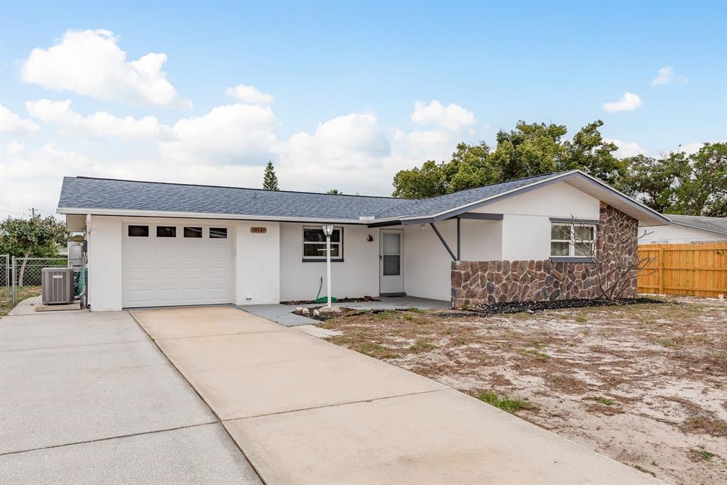 10521 Oak Hill Drive Port Richey, FL 34668 - Photo 3 of 29