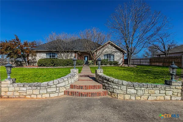 $365,900 | 313 Hamilton Drive, Gatesville, TX 76528
