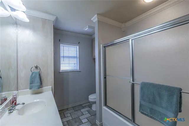 $370,000 | 313 Hamilton Drive, Gatesville, TX 76528