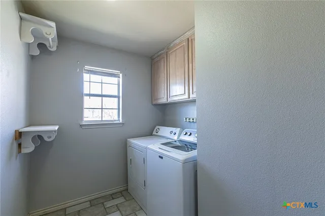 $370,000 | 313 Hamilton Drive, Gatesville, TX 76528