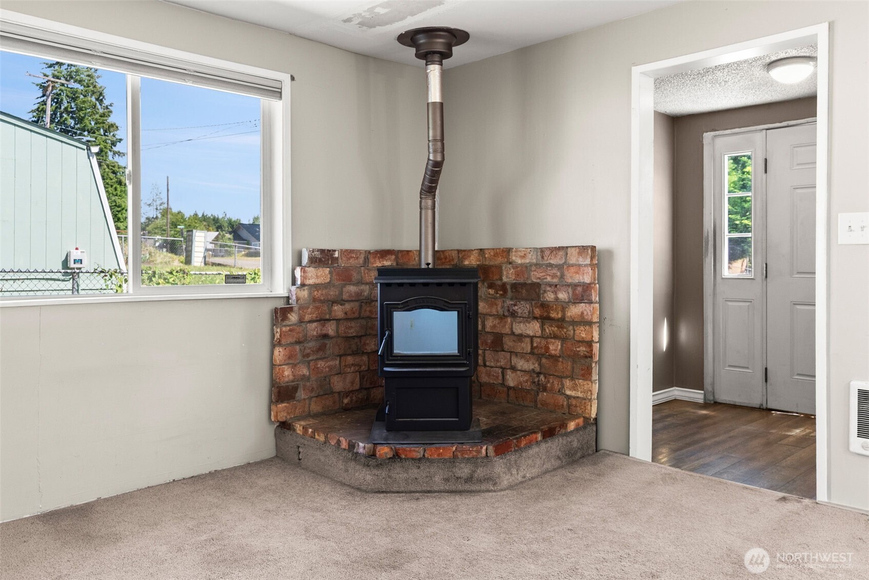 2432 Northeast Franklin Street Bremerton, WA 98310 - Photo 3 of 25