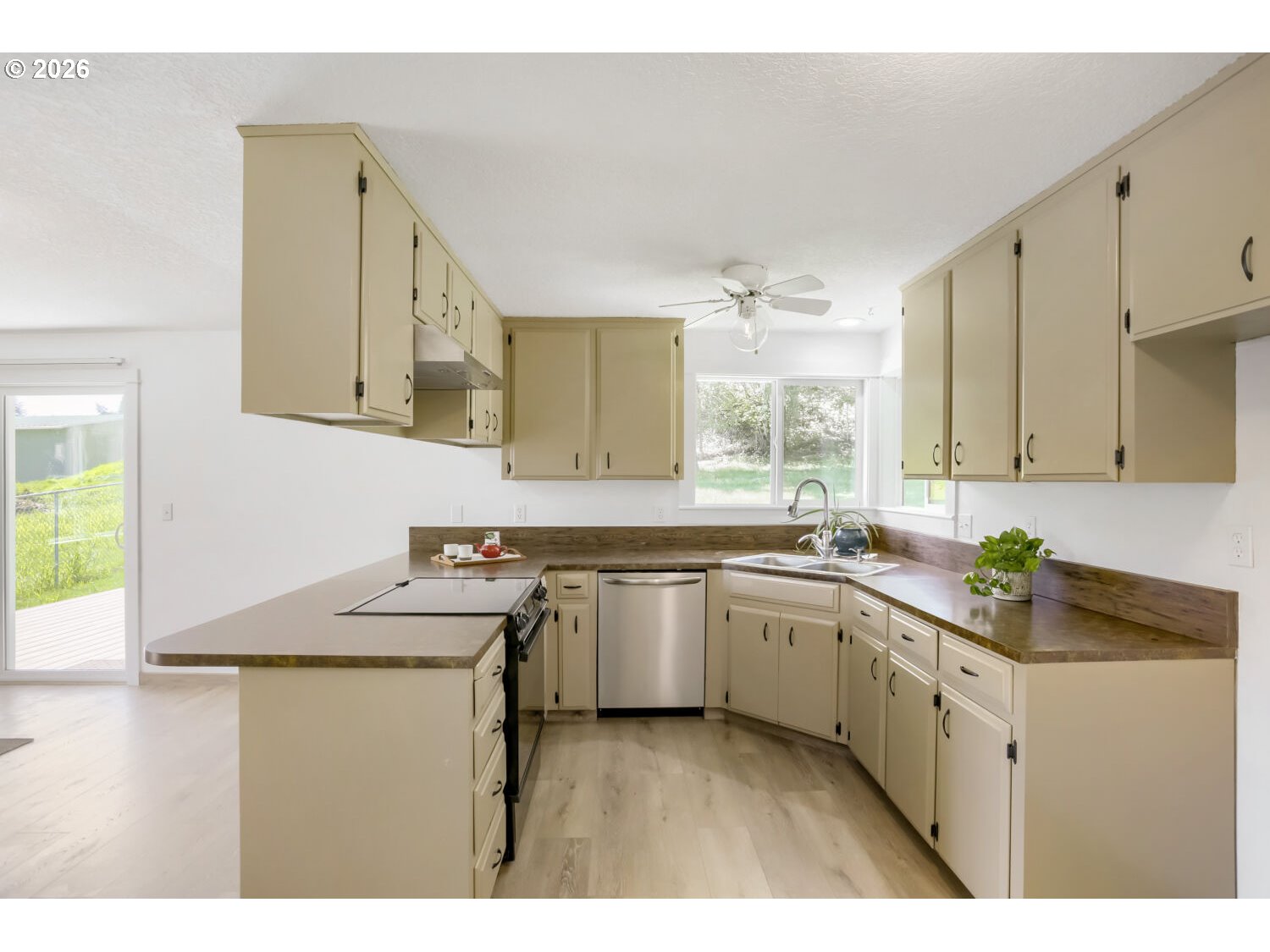 14705 Southwest 139th Avenue Portland, OR 97224 - Photo 16 of 31