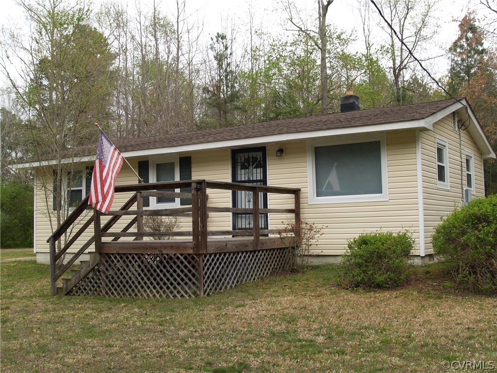 7700 Courthouse Road Providence Forge, VA 23140 - Photo 1 of 10 Low maintenance vinyl siding and double pane windo