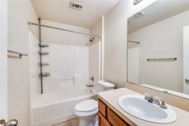 $320,000 | 2617 Prospect Avenue, Fort Worth, TX 76164