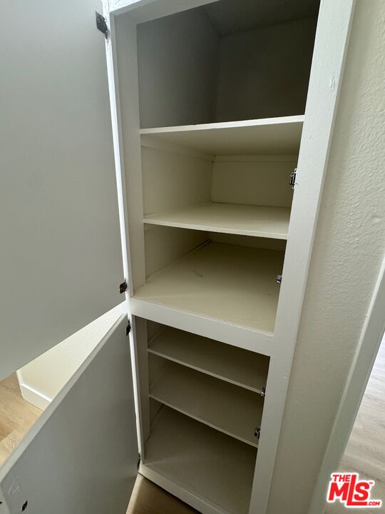 428 South Grand View Street Los Angeles, CA 90057 - Photo 19 of 29