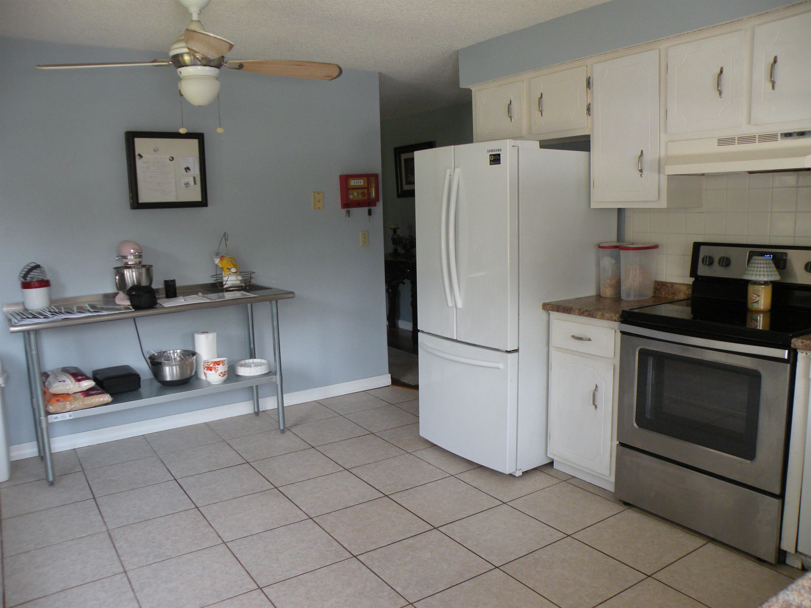 4 Kemo Circle Litchfield, NH 03052 - Photo 6 of 19