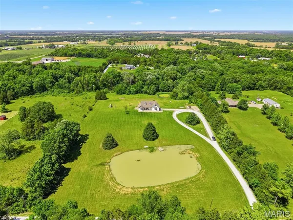 $425,000 | 21855 North Prairie Road, Warrenton, MO 63383