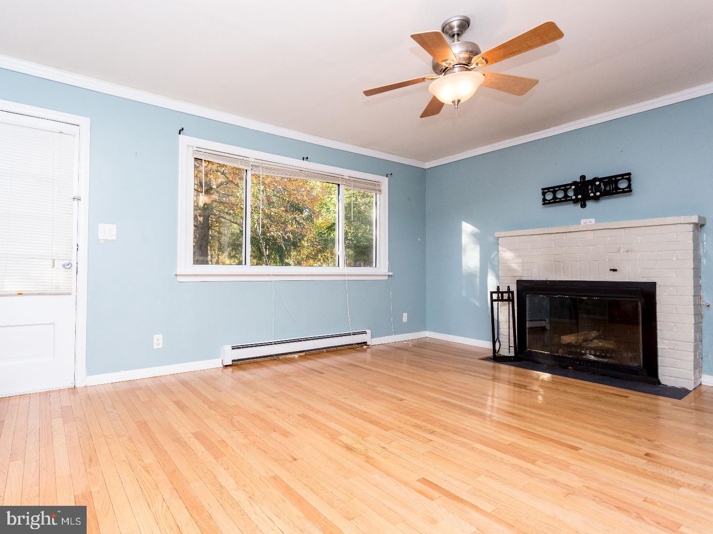 37 Taunton Road Medford, NJ 08055 - Photo 3 of 24