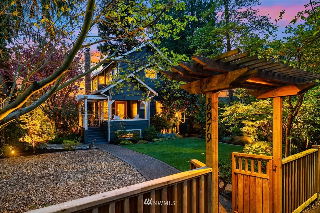 6979 47th Avenue Southwest Seattle, WA 98136 - Photo 1 of 31 Gallery Image 1