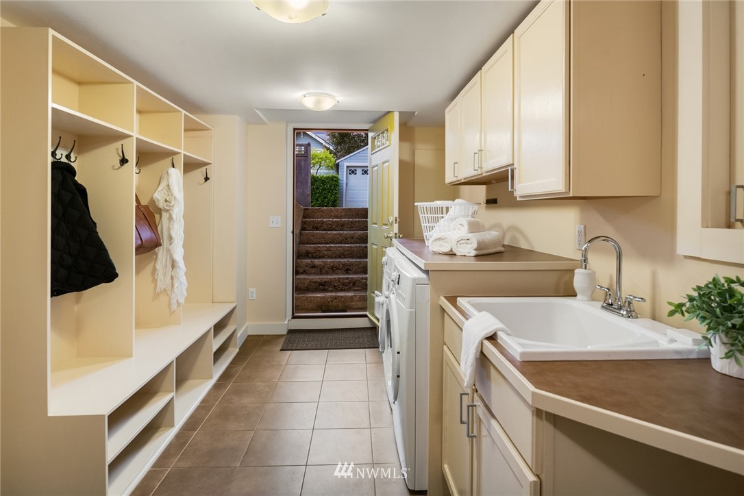 6979 47th Avenue Southwest Seattle, WA 98136 - Photo 24 of 31 Gallery Image 24
