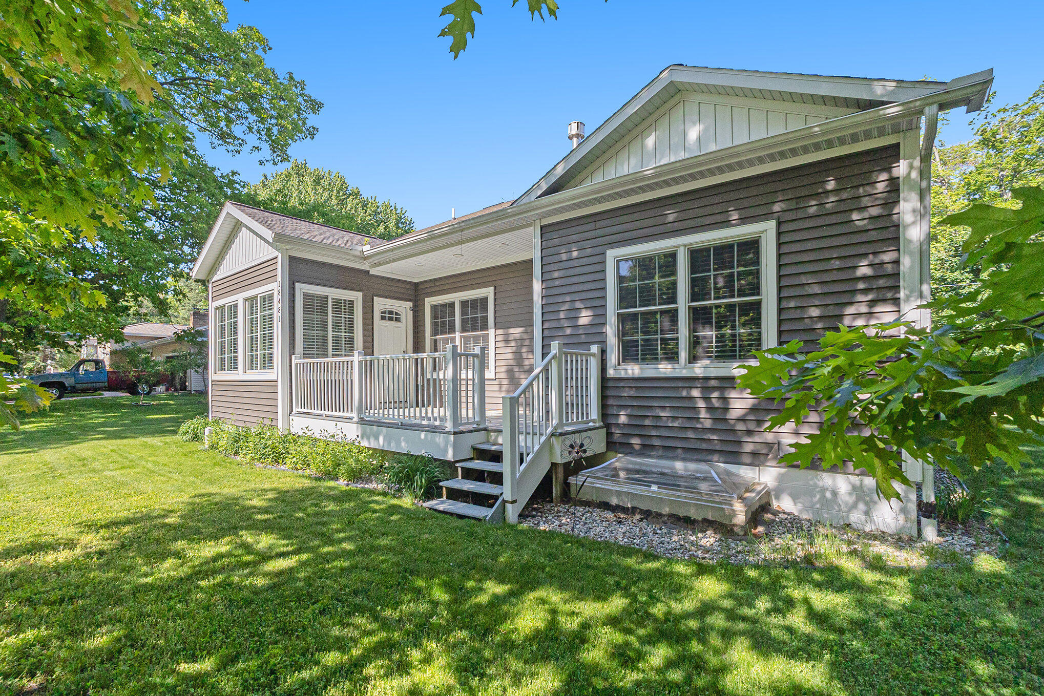 18481 North Fruitport Road Spring Lake, MI 49456 - Photo 38 of 50 012_file_241