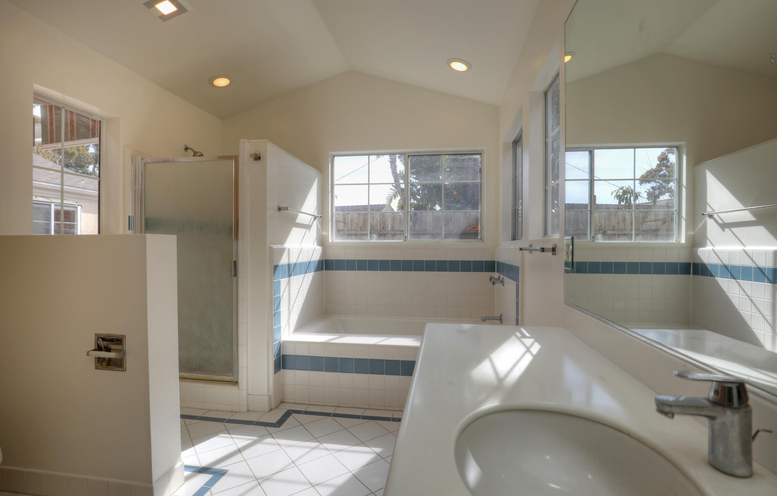 129 San Clemente Santa Barbara, CA 93109 - Photo 16 of 23