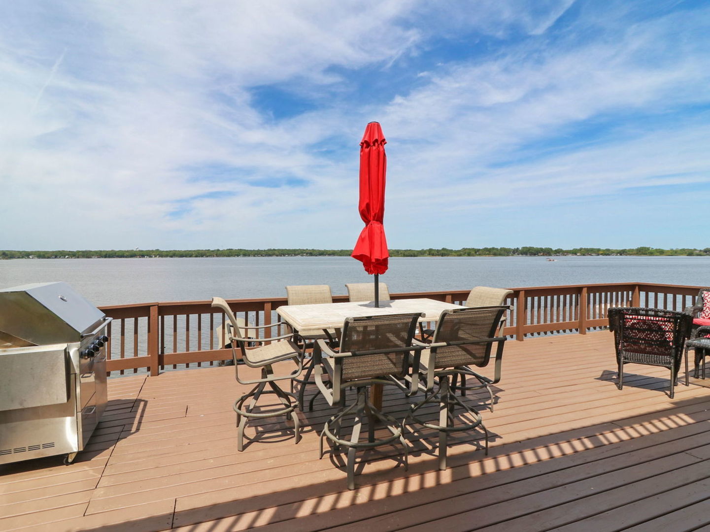 132 Eagle Point Road Fox Lake, IL 60020 - Photo 32 of 63 a view of a terrace with furniture