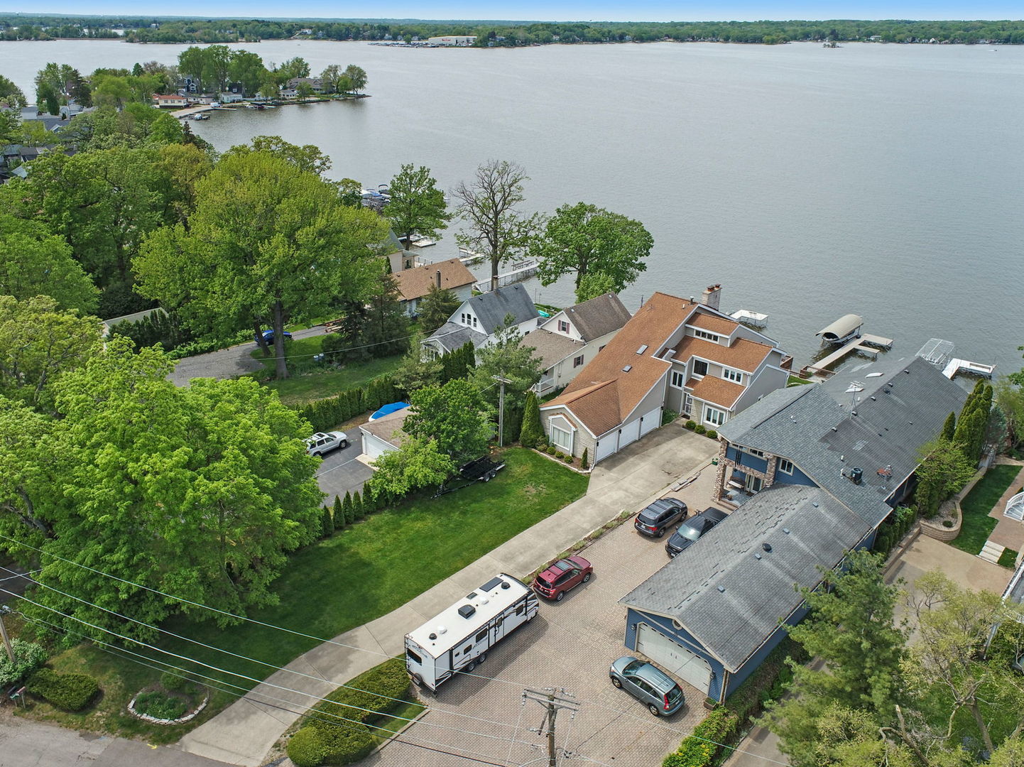 132 Eagle Point Road Fox Lake, IL 60020 - Photo 56 of 63 an aerial view of a house with outdoor space and lake view