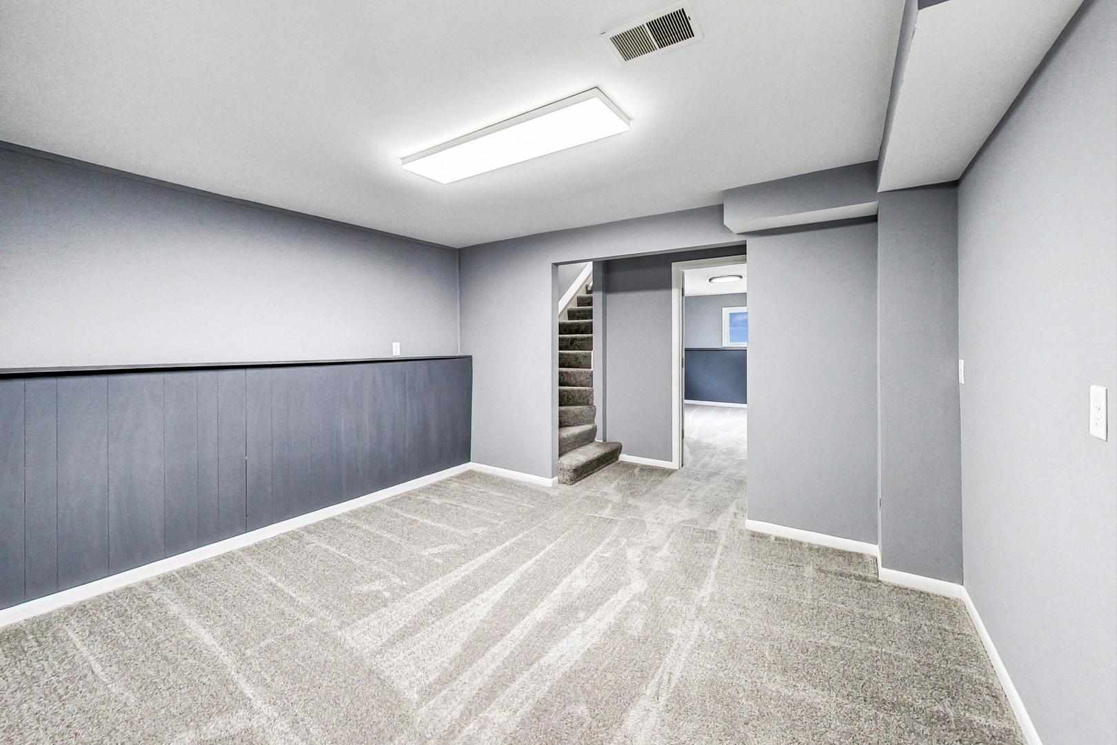 830 Russell Avenue Winthrop Harbor, IL 60096 - Photo 24 of 33