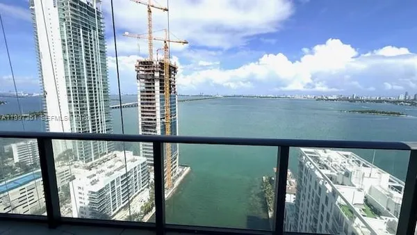 $7,500 | 460 Northeast 28th Street, Unit 2908, Miami, FL 33137