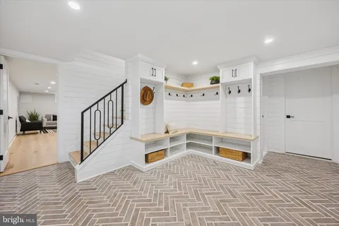 $2,295,000 | 2577 Wayland Road, Berwyn, PA 19312