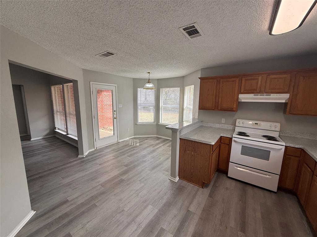 768 Hunter Court Azle, TX 76020 - Photo 11 of 26