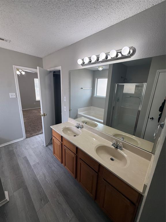 768 Hunter Court Azle, TX 76020 - Photo 16 of 26